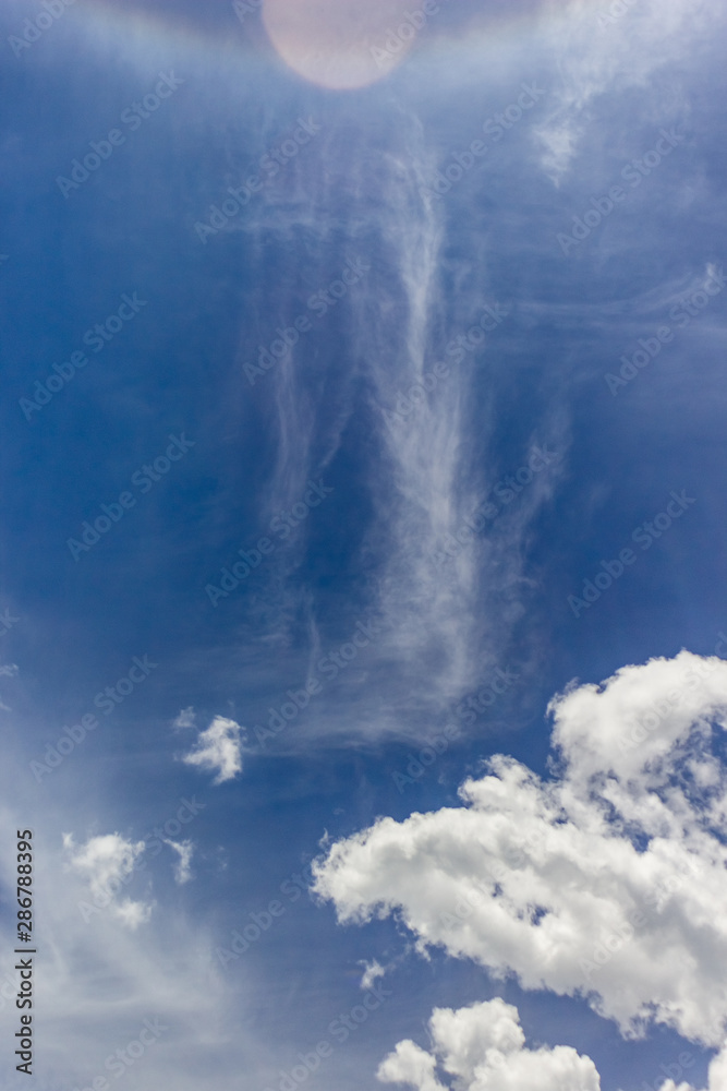 Obraz premium błękitne niebo i chmury