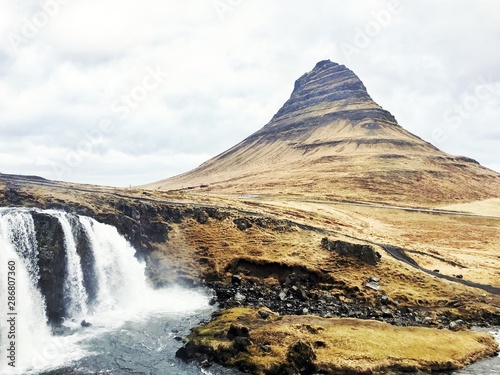 Iceland, Waterfall, mountain, nature © Rimako.san