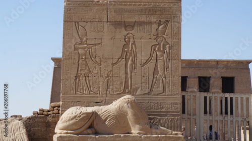 obelisk in luxor egypt