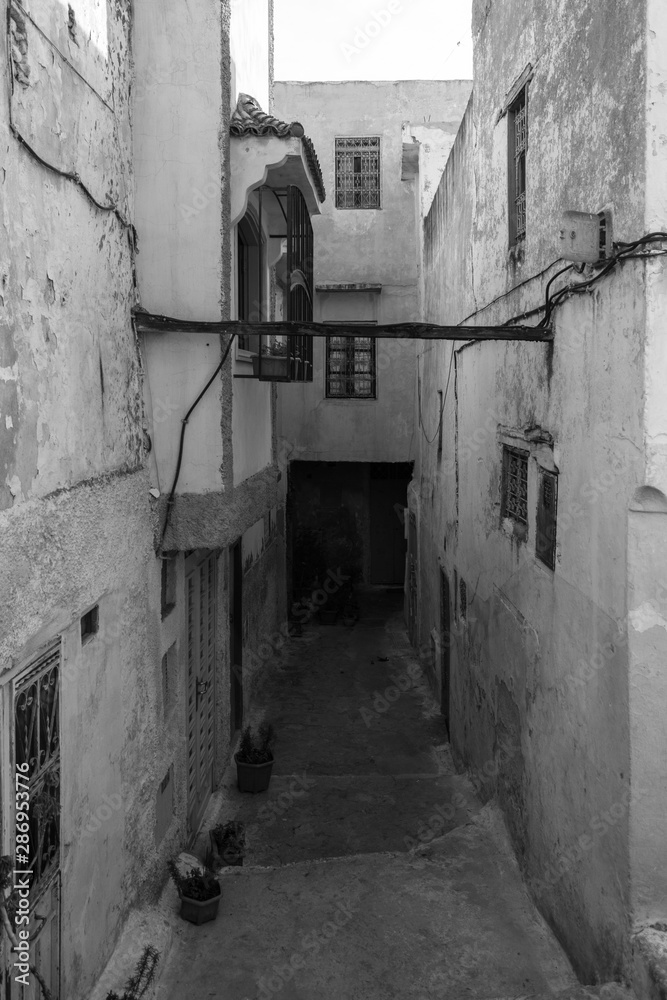 Obraz premium Old streets in old Moroccan city