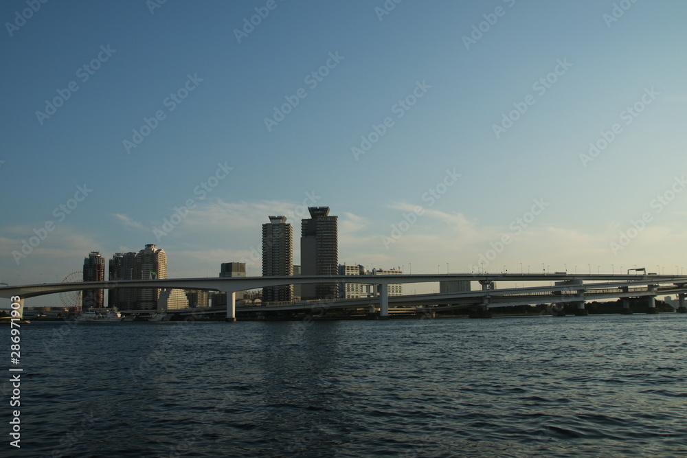 東京ベイエリアとタワーマンション（お台場）