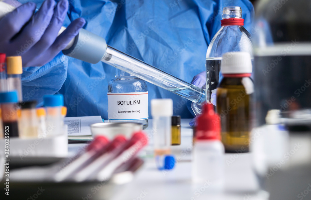 Фотография Specialist analyzes botulism Samples in laboratory, conceptual image