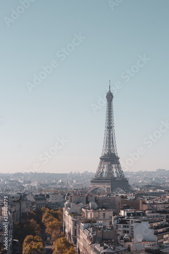 Eiffel Tower with no clouds