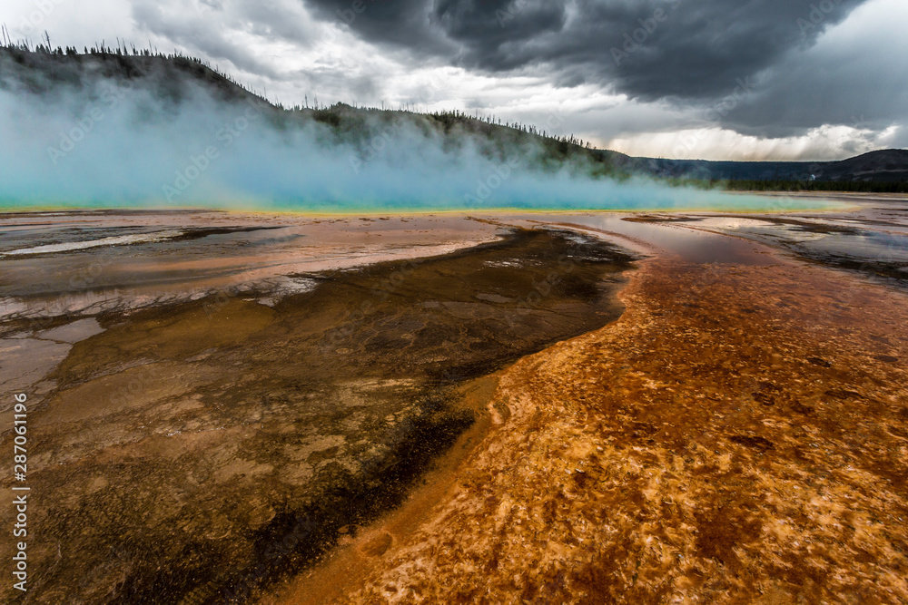 geothermal bacterias at yellowstone national park geothermal bacterias at yellowstone national park