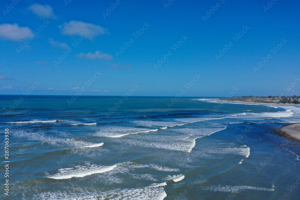 Fototapeta premium San Onofre looking North Ocean Surf
