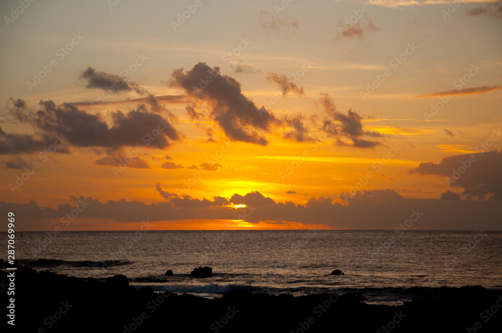 atardecer en el mar