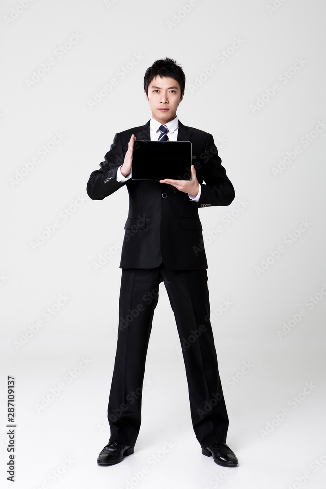 Businessman. Business image of a Korean man in his 30s. Businessman. Business image of a Korean man in his 30s.