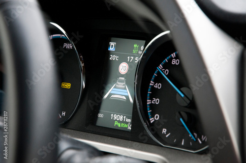 Adaptive cruise control and speed limit display