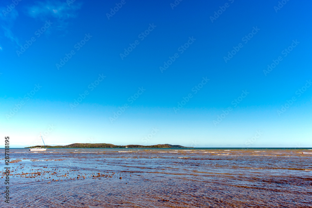 ニューカレドニア モンドール コルニッシュ海岸の干潮畤 Stock 写真 Adobe Stock