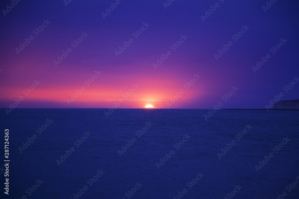 Obraz premium sunset over the sea