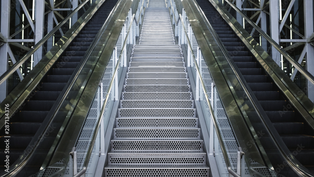 Double escalator symmetry. Double escalator symmetry.