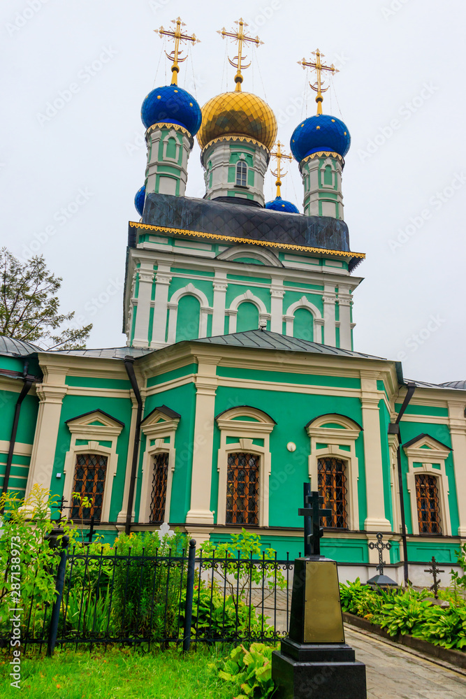 Obraz premium Vvedensky cathedral of Optina Monastery. Optina Pustyn (literally Opta's hermitage) is an Eastern Orthodox monastery near Kozelsk in Russia