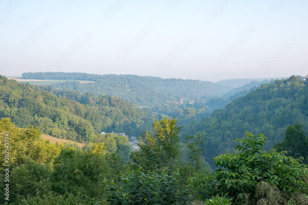 Blick über das Taubertal in Rothenburg ob der Tauber in Mittelfranken, Bayern, Deutschland 
