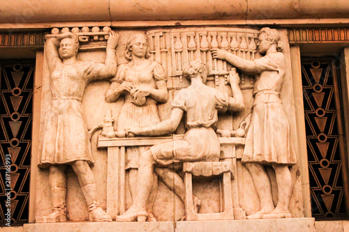 Bas-reliefs in the Moscow metro	