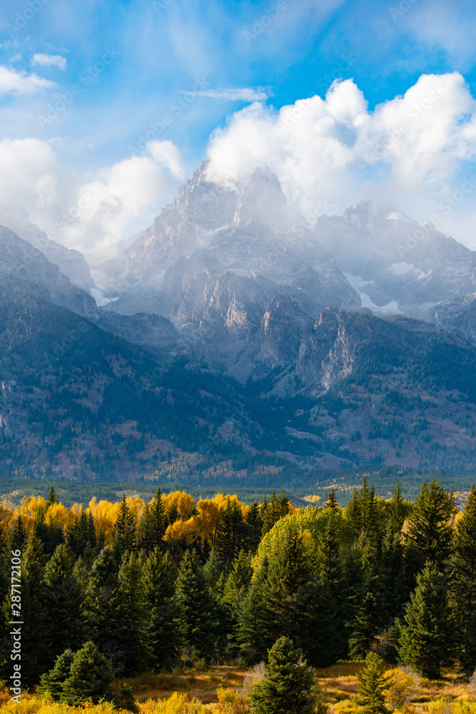 20180924_103 - Clouds and Snow on the Tetons on an Autumn Afternoon