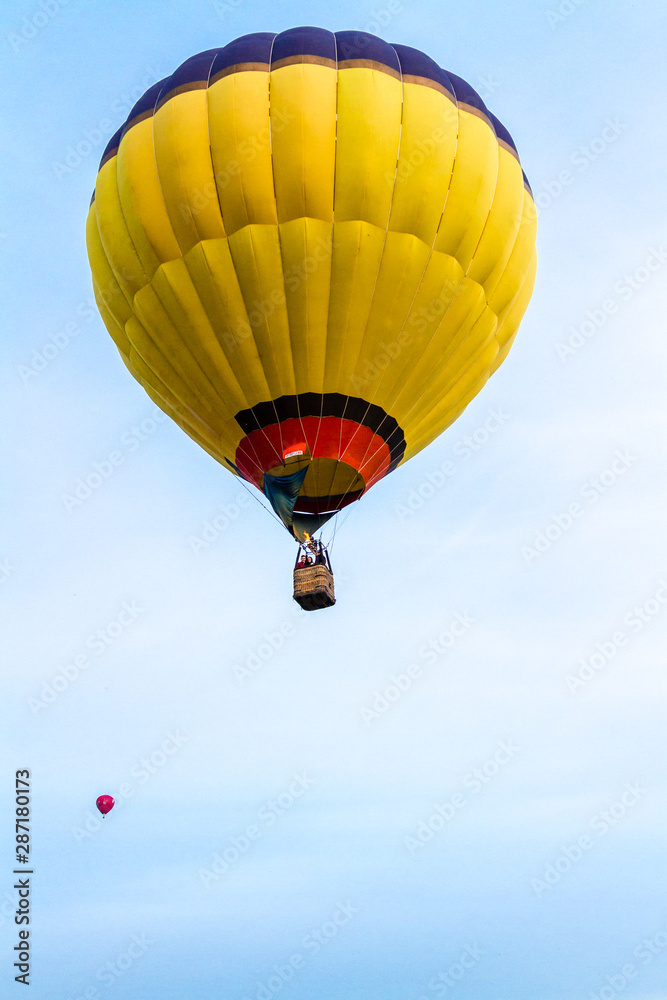 Fototapeta premium Romantic balloon flight. Aeronautics. Close-up.