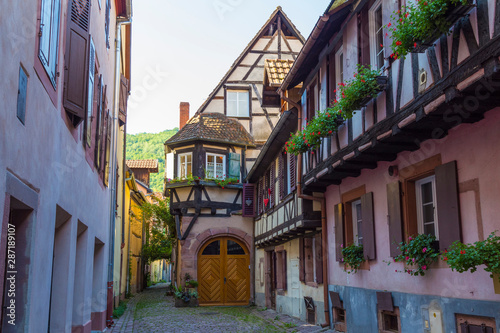 Fototapeta Naklejka Na Ścianę i Meble -  Beautiful colorful  street of medieval village Kaysersberg. Alsace. France.