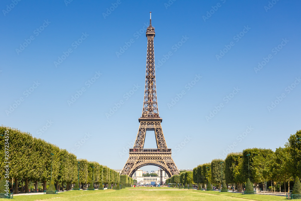 Fototapeta premium Eiffel tower Paris France copyspace copy space travel landmark