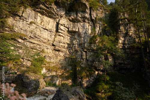 Die Kuhfluchtwasserf  lle  eine Gruppe von drei Wasserf  llen oberhalb von Farchant in Bayern. The Kuhflucht Waterfalls in south Bavaria  a beautiful series of three waterfalls near the Bavarian alps.
