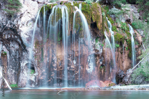 Fototapeta Naklejka Na Ścianę i Meble -  Hanging Lake Waterfall