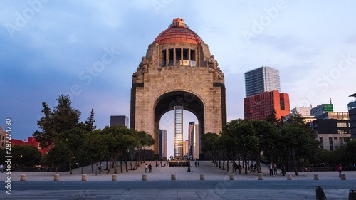 Monumento a la Revolucion en Ciudad de Mexico photo