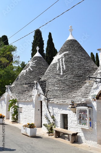 Obraz na płótnie Alberobello, Trulli, Włchy, Apulla w salonie