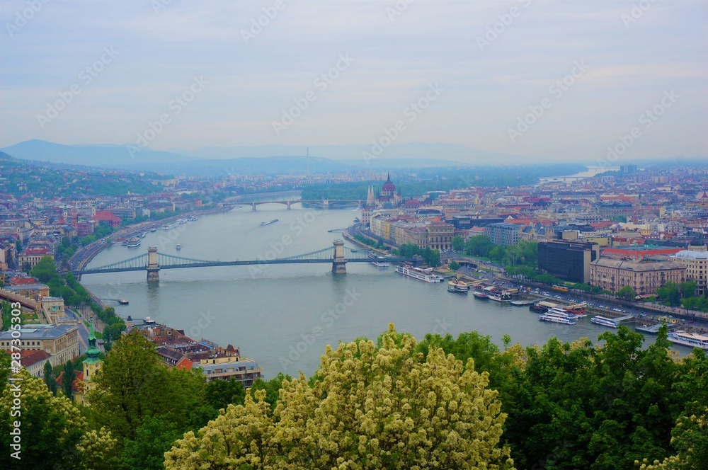 Fototapeta premium the city of Budapest, Hungary