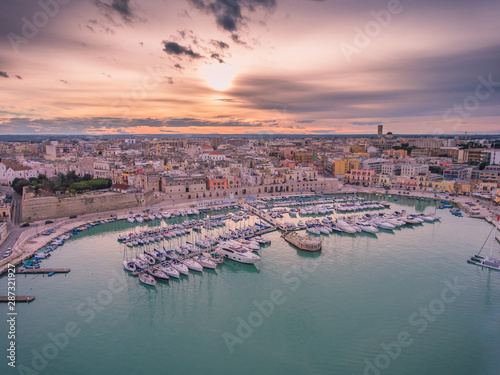 Tableau sur toile Bisceglie porto turistico