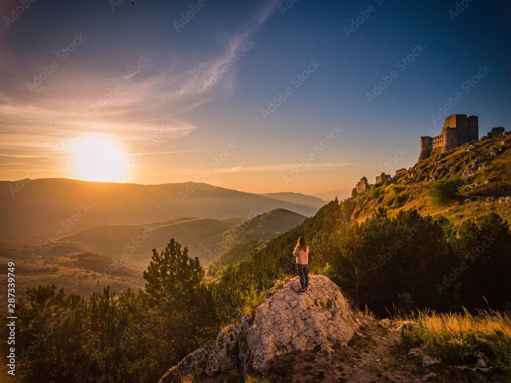 Naklejka premium Alba a Rocca Calascio