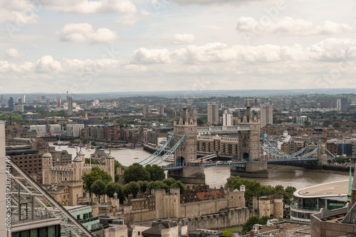 Vista de la Tower Bridge, Londres, Inglaterra