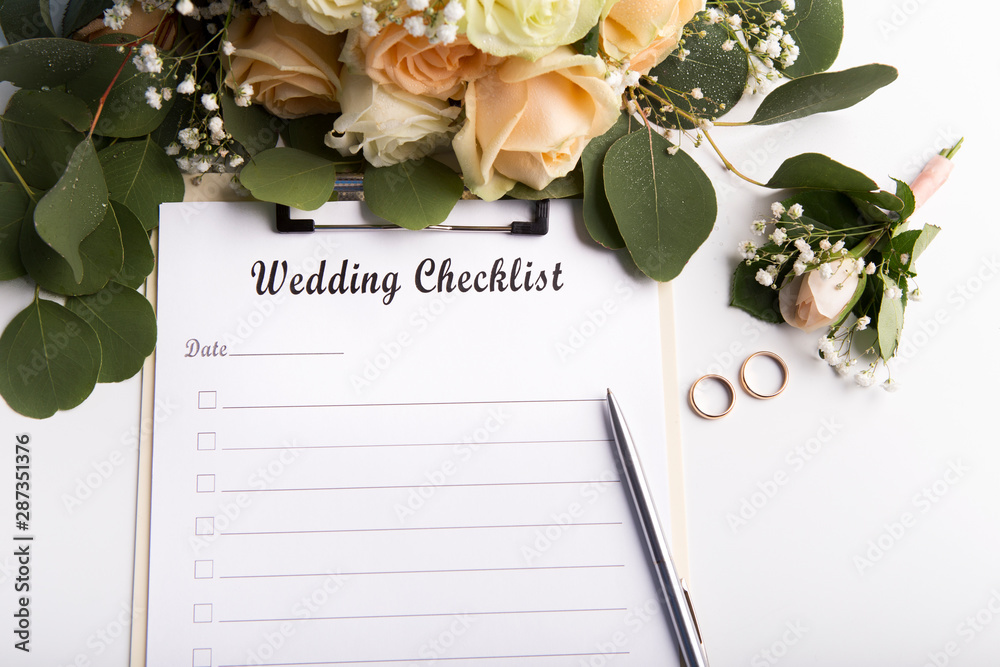 Wedding checklist with copy space for text and roses - obrazy, fototapety, plakaty 