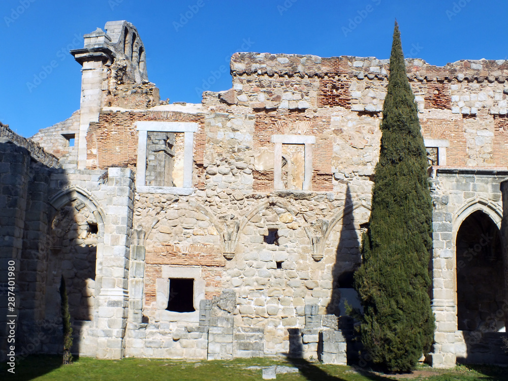 Monasterio de Santa María la Real en Pelayos de la Presa