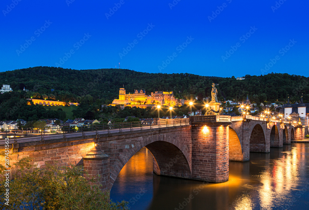 Heidelberg bei Nacht  