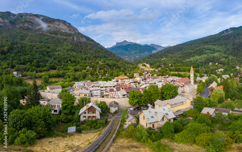 Colmars in der Haut Provence am oberen Ende des Verdon-Talsls photo