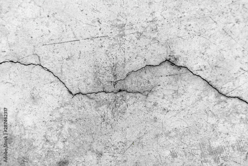 Obraz premium Crack on a cement wall
