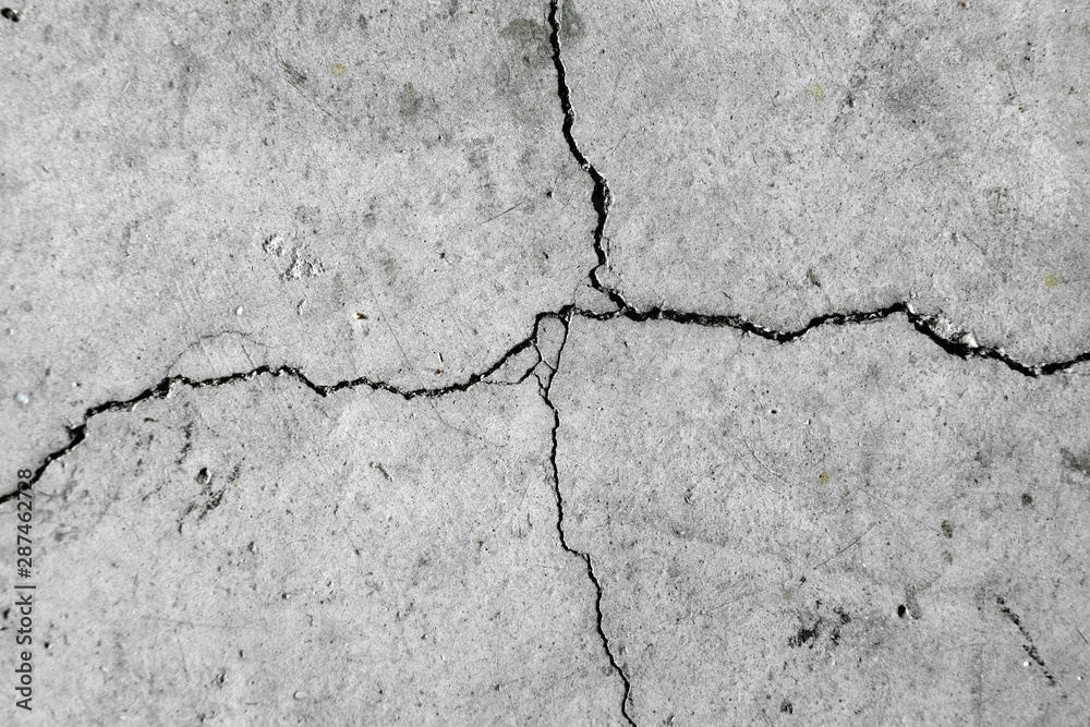 Obraz premium Crack on a cement wall