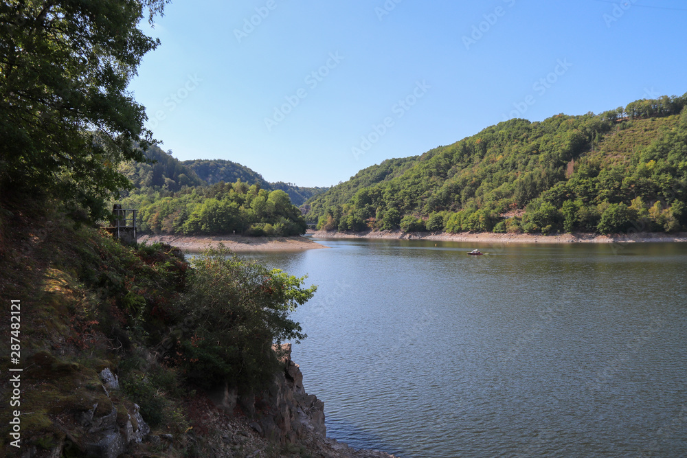 Auvergne-Rhône-Alpes - Puy-de-Dôme - Lac du Barrage de Besserve