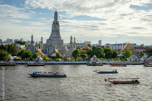 Photography Wat Arun, Thailand - July 29, 2019: Wat arun temple bangkok city or called Wat ancient temple