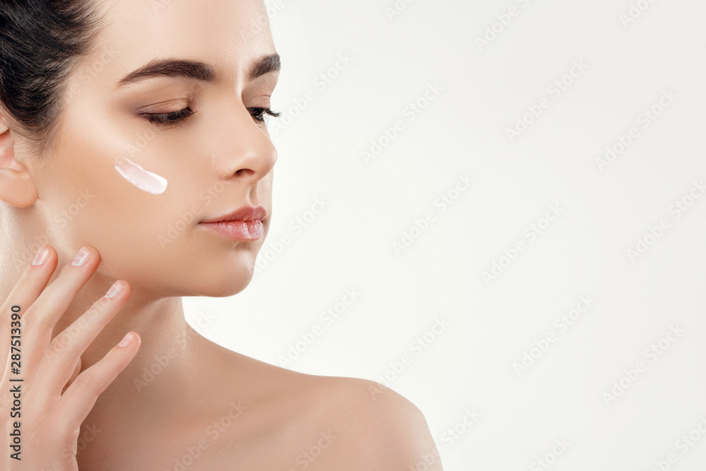 Fototapeta premium Beauty Face. Beautiful Woman With Natural Makeup. Closeup Portrait Of Model Girl With Healthy Smooth Facial Skin. High Resolution