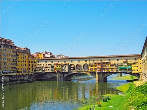  Ponte Vecchio in Florence, Italy