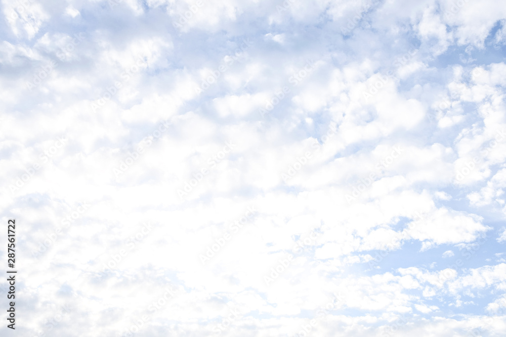 Fototapeta premium spectacular blue sky with many clouds on the coast