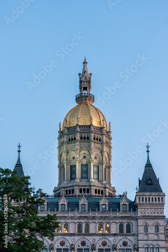 domed tower of Connecticut State Capitol Building