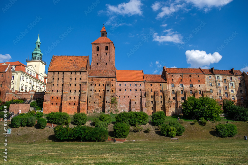 Polish castles: Ancient medieval walls of castle fortifications in Gruzdziąz, Poland