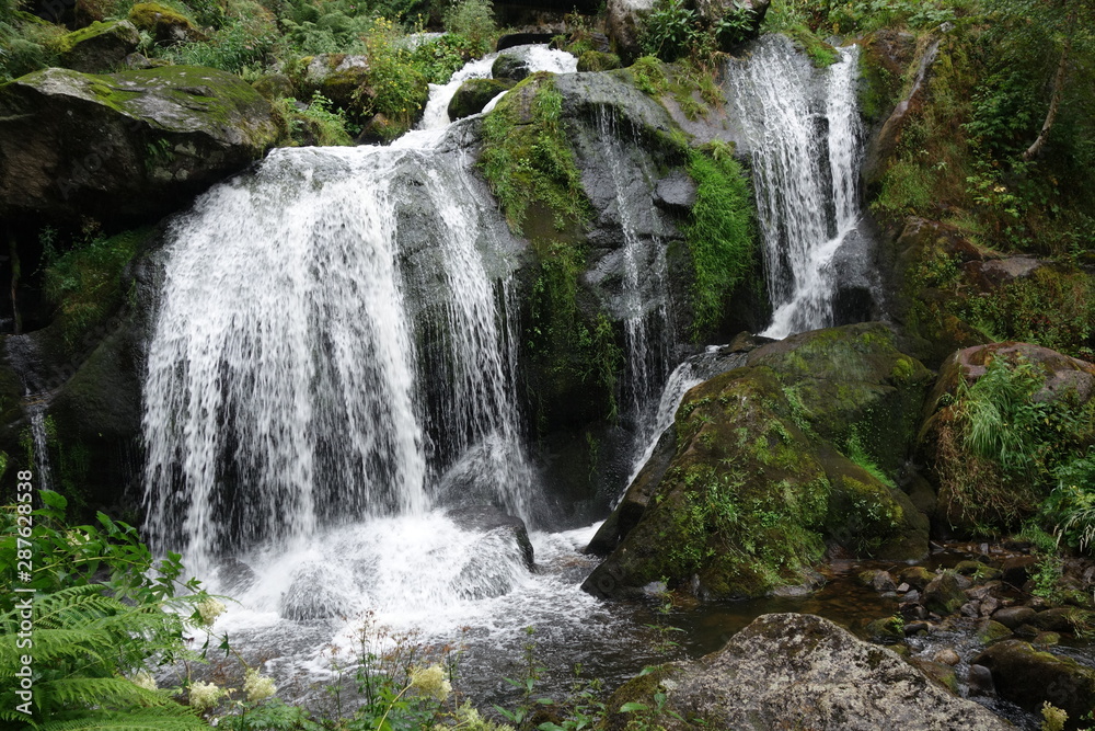 Naklejka premium Wandern am Triberger Wasserfall im Schwarzwald