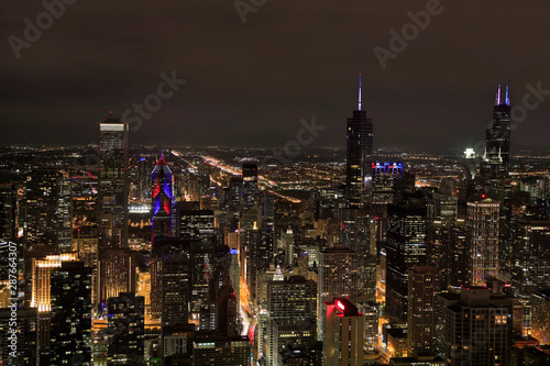 Aerial panoramic view of Chicago skyline at night, Illinois, USA © vlad_g