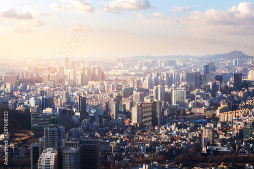 Seoul city skyline and skyscraper in downtown seoul, South Korea.