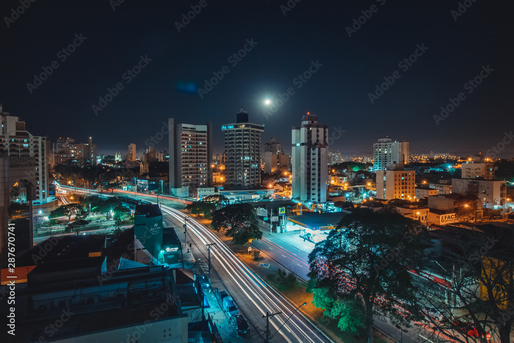 Fototapeta premium Noite jundiaiense