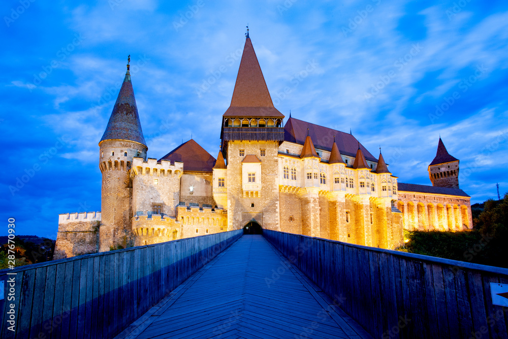 Fototapeta premium corvin Castle or Hunyad Castle, Hunedoara, Romania