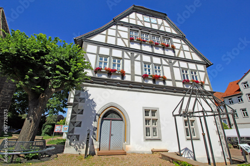 Grebenstein: Rathaus und Stadtkirche (Hessen)