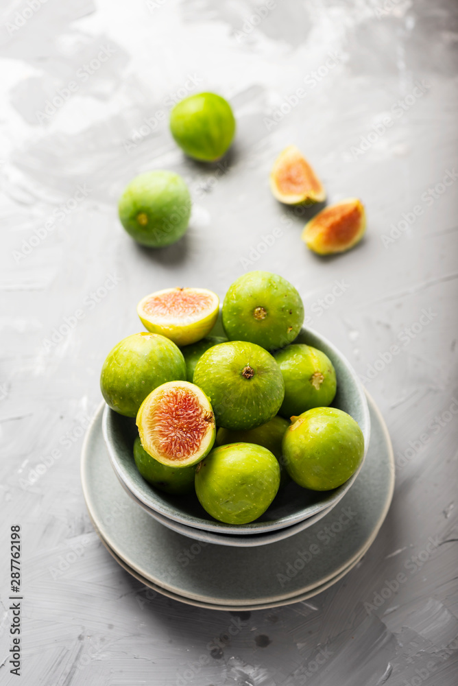 Sweet green figs Sweet green figs